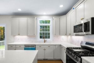 19 Griffin Road Hudson NH