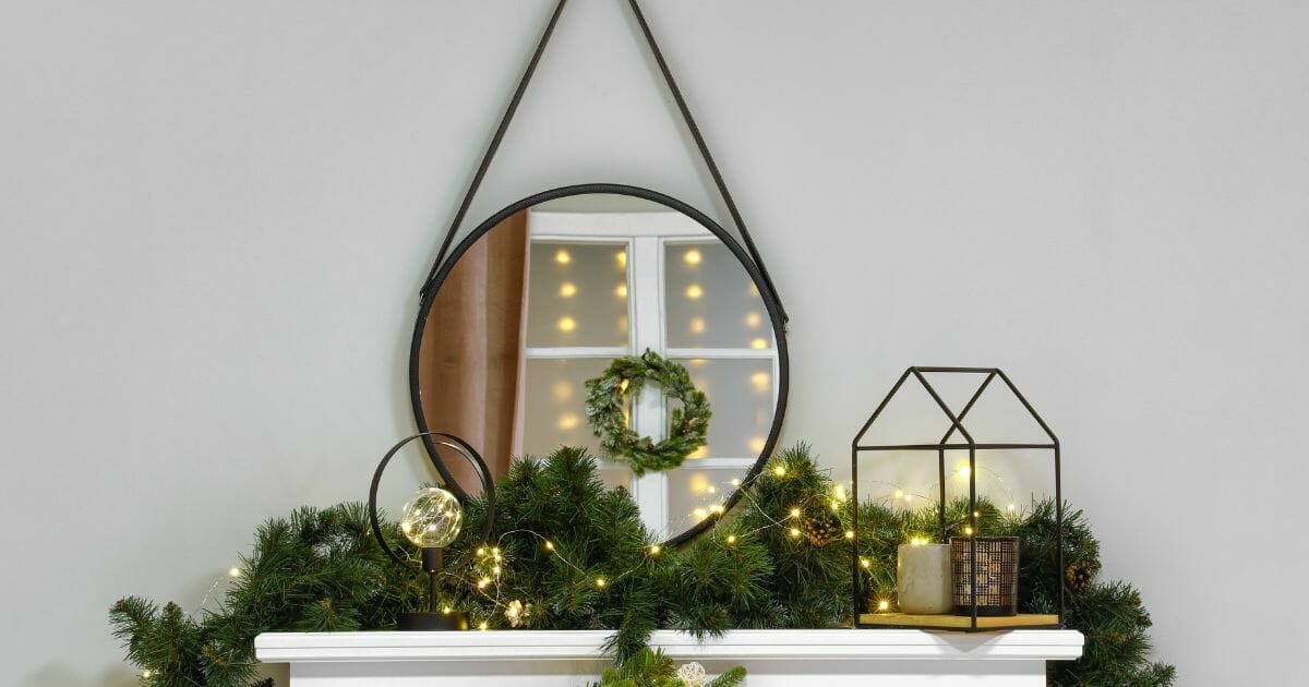 fireplace mantel styling